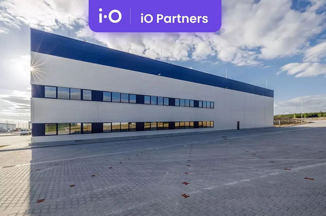 Pronájem skladového prostoru 11700 m²